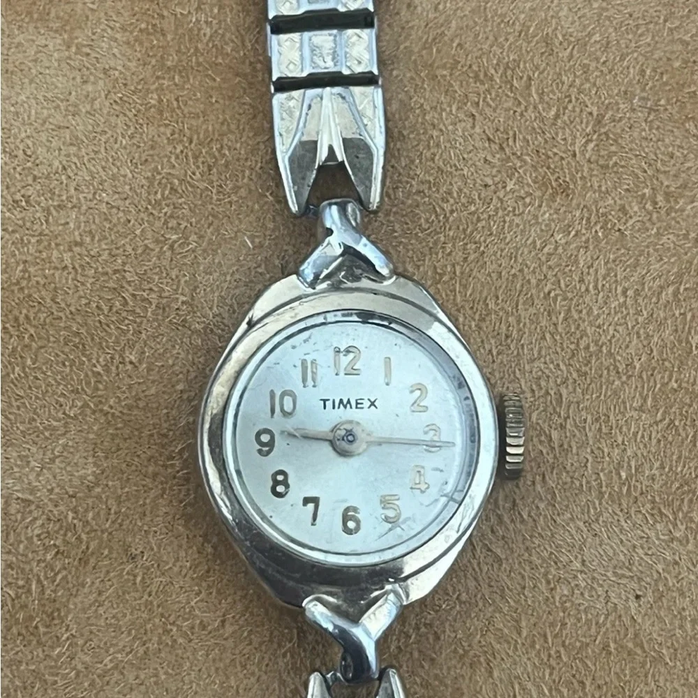 Vintage Timex Petite Watch With Stretch Band NOT WORKING
